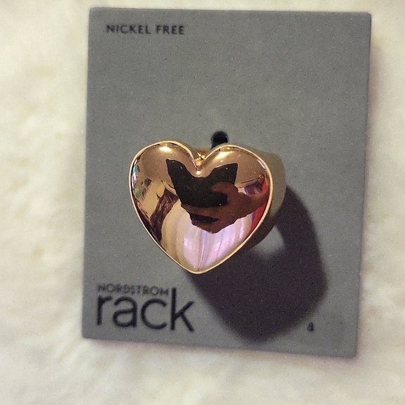 Nordstrom Rack Gold Heart Ring - Picture 6 of 6
